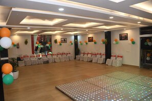 Banquet hall - Hotel Ganga Kaveri (Varanasi)