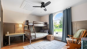 House, Multiple Beds, Hot Tub, Garden View (Mustang Hideaway) | 2 bedrooms, free WiFi, individually decorated, individually furnished - 2br Texas Countryside Home w/ Hot Tub! (Marble Falls)
