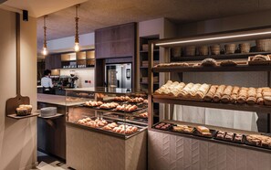 Desayuno bufé gratuito y diario