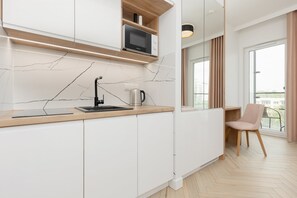 Fridge, microwave, stovetop, dishwasher - Kasprzaka 29 | Elegant Studio | Air conditioning (Warszawa)