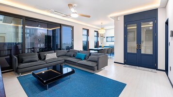 Basic Room, 3 Bedrooms (Type¹ ondolroom) | 3 bedrooms, free WiFi