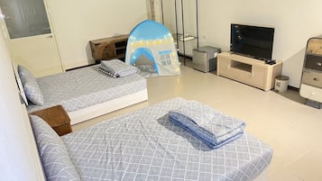 Chambre Quadruple Familiale | Wi-Fi gratuit, draps fournis