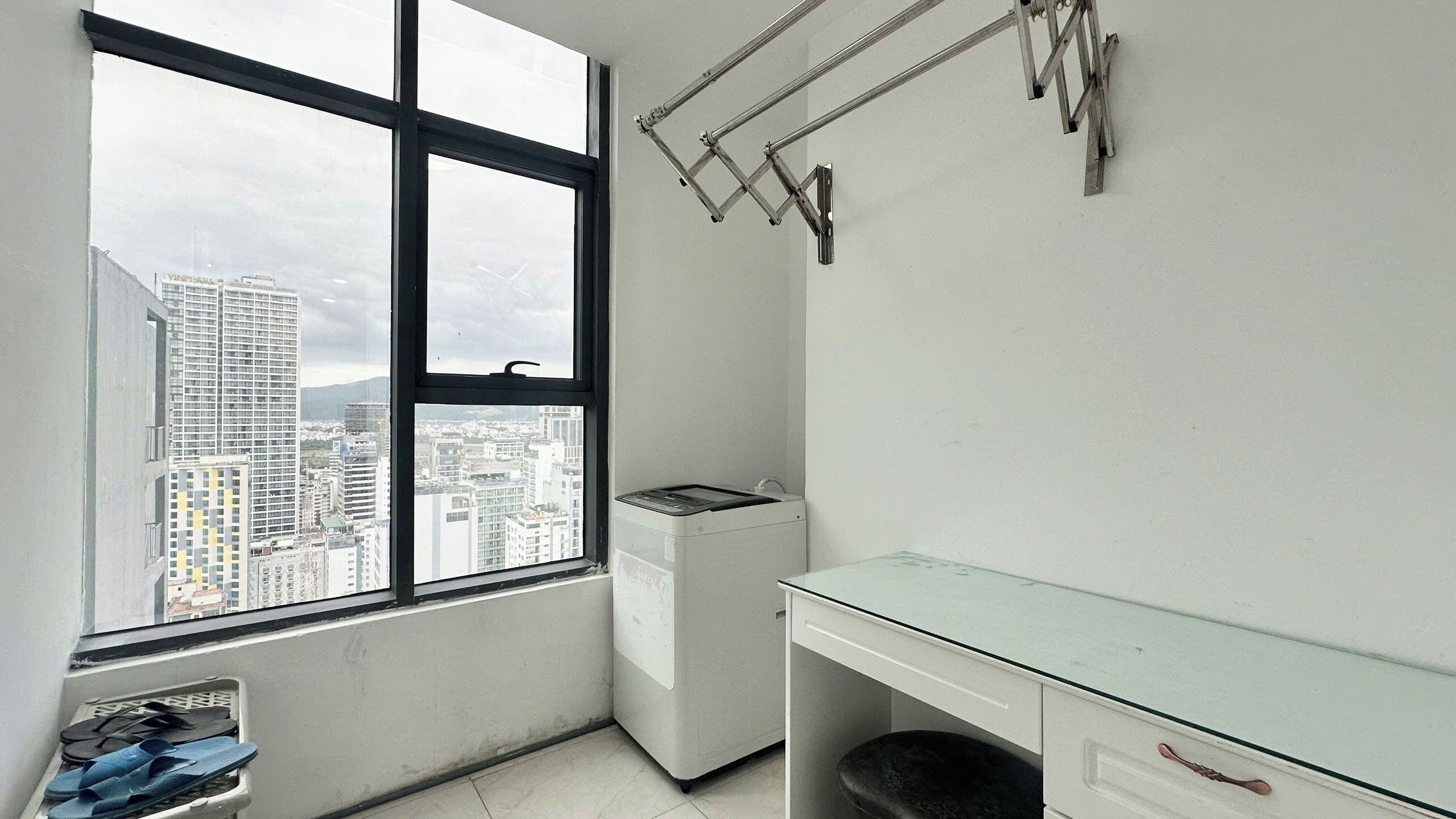 Family Apartment, City View | Desk, WiFi (free), individually furnished, bed sheets