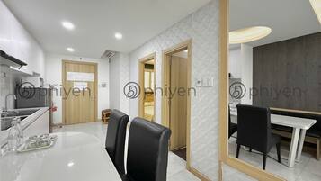 Standard Apartment | In-room dining