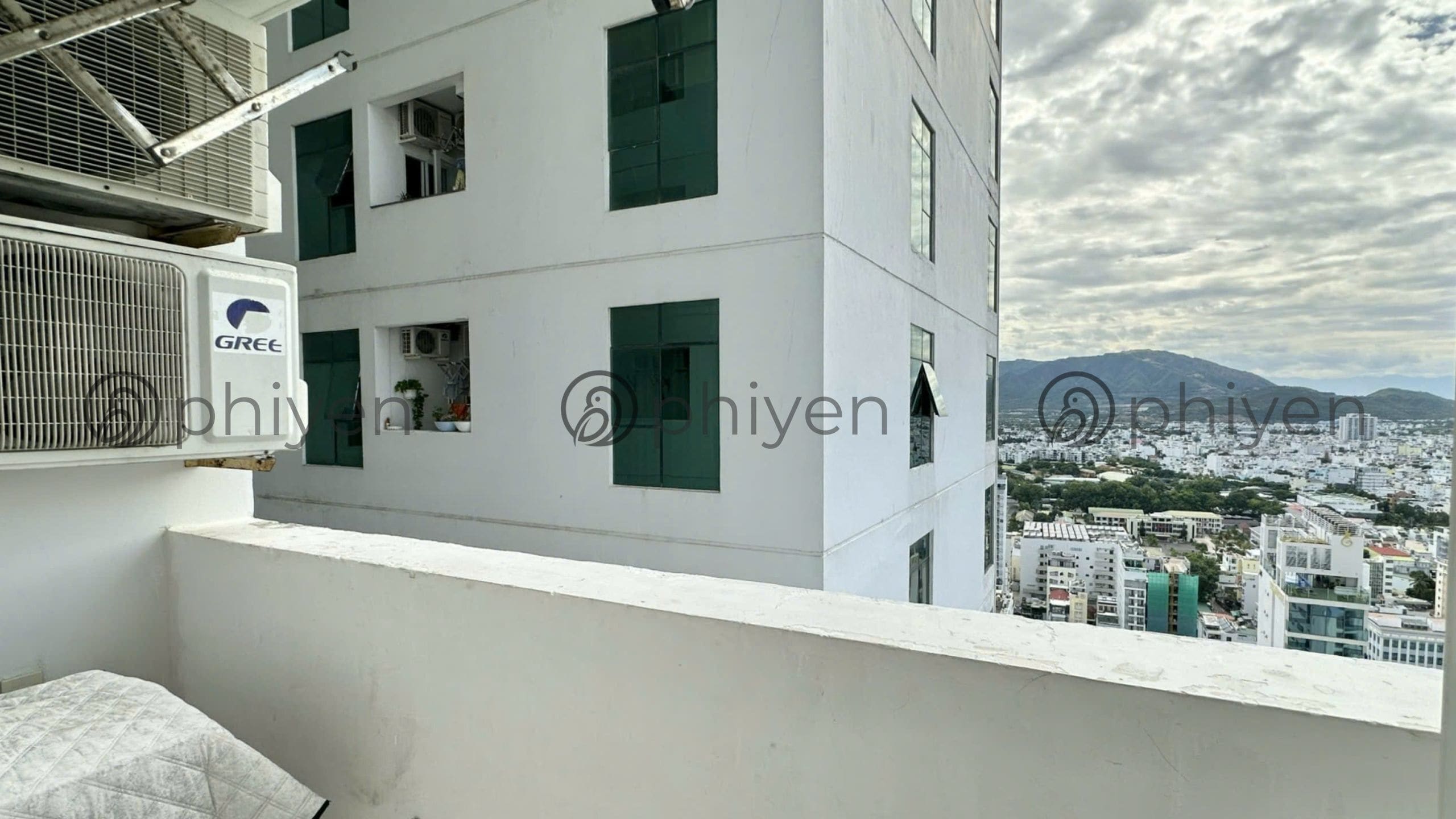 Apartment, City View | Desk, free WiFi, bed sheets