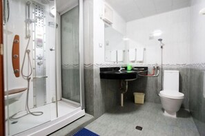 Bathroom - Fuli Zonghe Service Center (Beihai)
