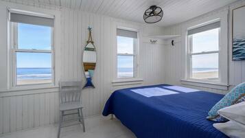 3 bedrooms, travel cot, WiFi