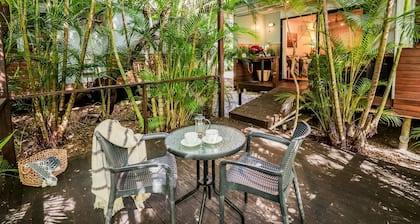 Sunbird Garden 2 - Private villa with spa & small pet permitted inside