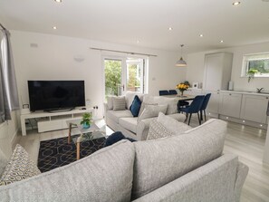 Cottage | Living area - Harry's Lodge (Chesterfield)