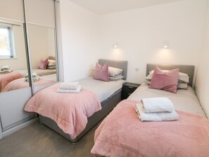 2 soverom, individuelt dekorert og individuelt innredet