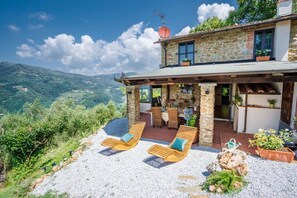 Villa | 2 bedrooms - Sospirata Farmhouse in Pescia (Pescia)