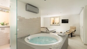 Room - Luxury Marignana By Geco Vacation Rentals (Camaiore)
