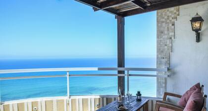 Netanya Panoramic Sea-View 4BR Apartment