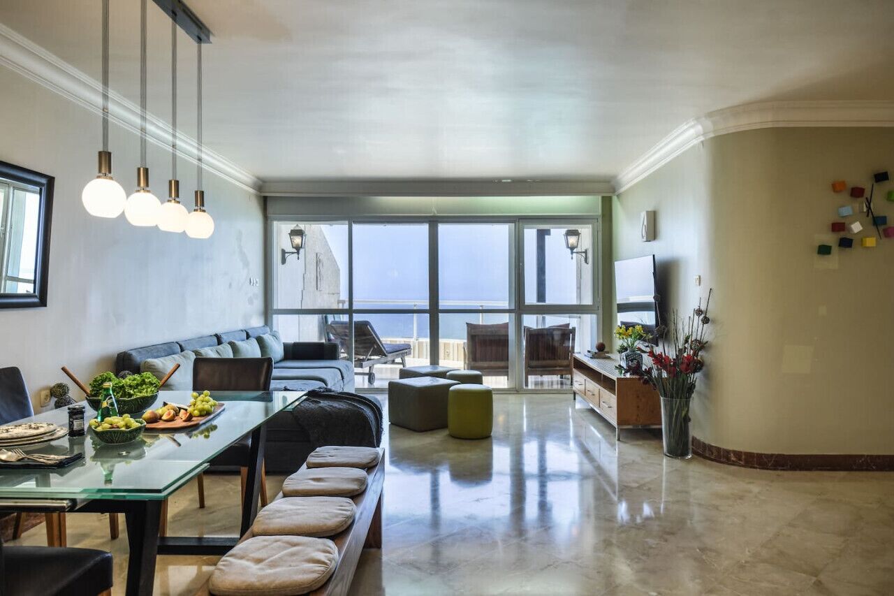 Apartment | Front of property
