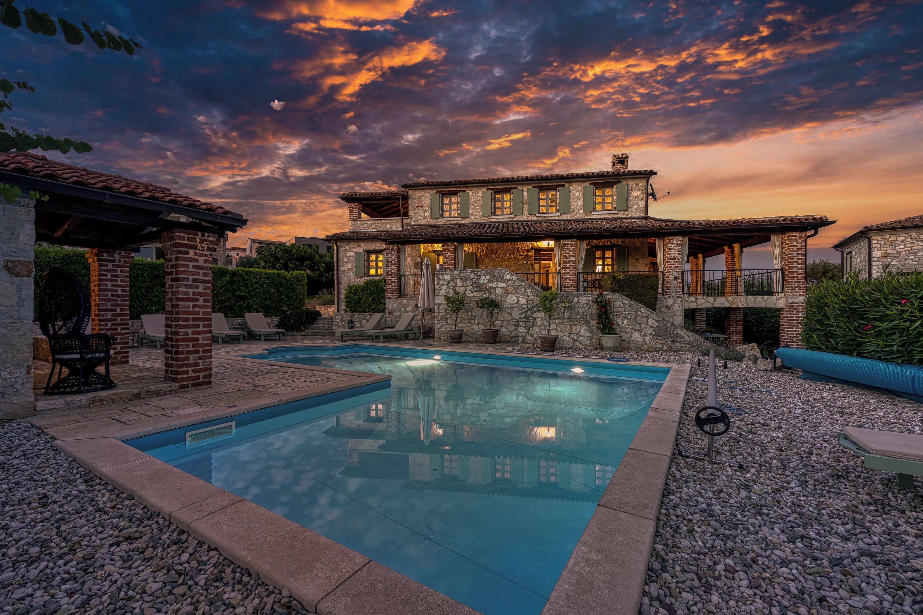 Seasonal outdoor pool, a heated pool