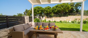 Dendra Apartments at Skala