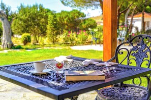 Comfort Double Room, Patio | Terrace/patio - LinAsya Otel (Bozcaada)