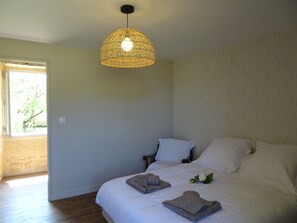 7 bedrooms, soundproofing, iron/ironing board, travel cot