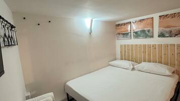 1 habitación, wifi y ropa de cama