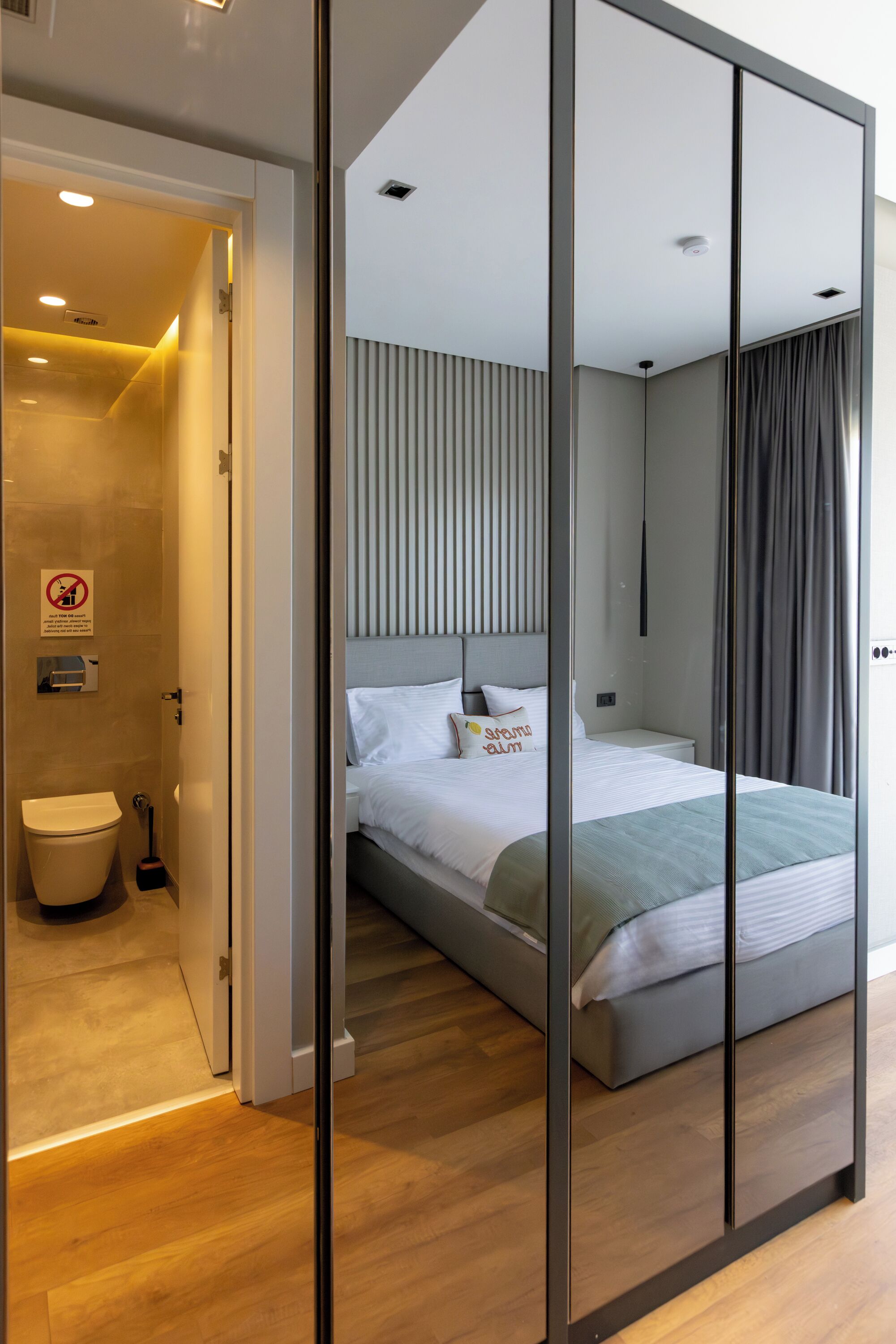 5 slaapkamers, een strijkplank/strijkijzer, gratis wifi, beddengoed