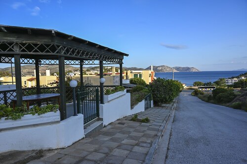 Melrose maisonette by the sea