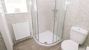 Cottage | Bathroom | Shower
