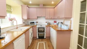 Cottage | Interior