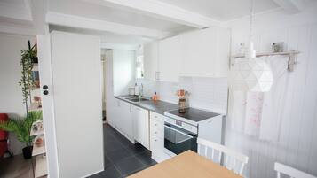 House | Private kitchen | Full-size fridge, microwave, oven, stovetop