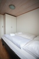 Apartment | 1 bedroom, individually decorated, individually furnished, desk