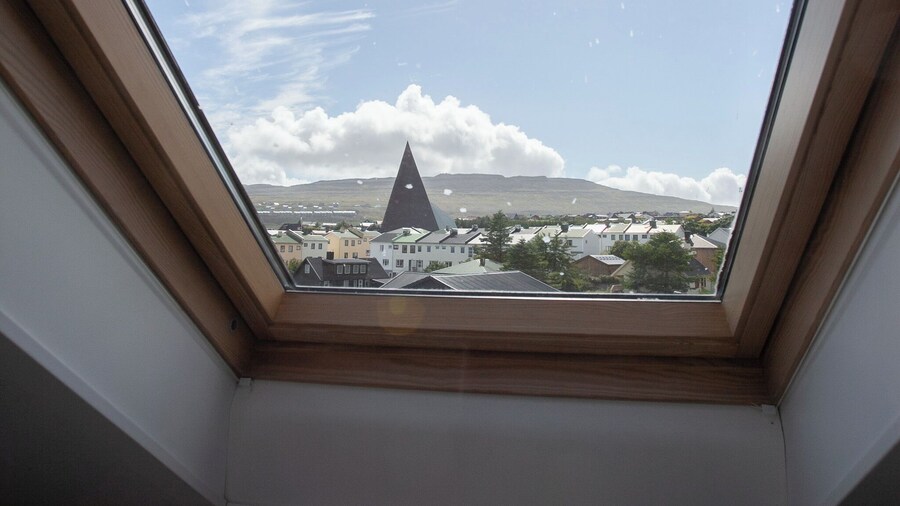 The Bird / Guesthouse / 10 Min Walk Downtown