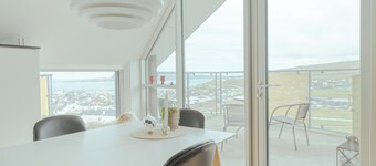 Stunning Views / Penthouse / Decorative / Parking