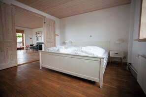 Apartment | Individually decorated, individually furnished, blackout drapes - Aparthotel - Marina - Central - Tórshavn (Tórshavn)