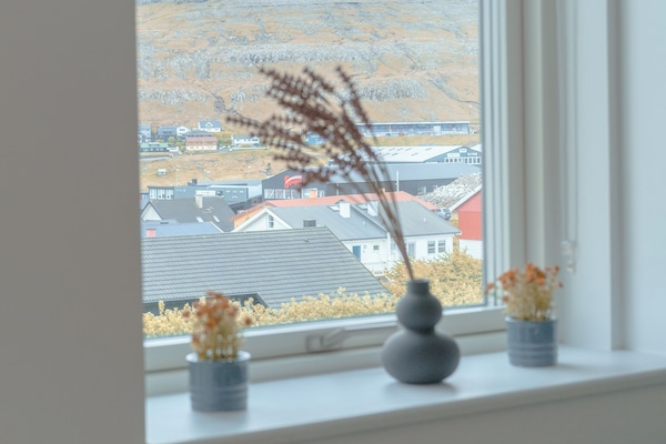 Apartment | Living area | 40-inch flat-screen TV with satellite channels, heated floors