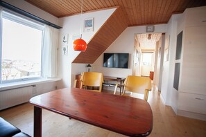 Interior - Tórshavn - Central - City & Ocean Views - 3Br (Tórshavn)