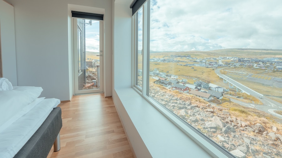 Breathtaking Views - New - 220M2 - 5 Br - Walks