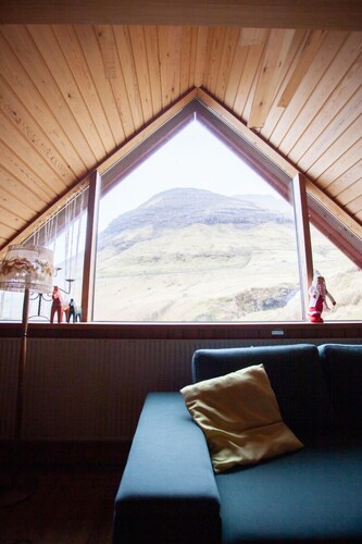 Idyllic Vacation Home With A Breathtaking View