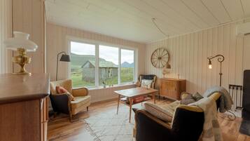 Casa | Sala de estar | Televisión de pantalla plana de 30 pulgadas con canales vía satélite