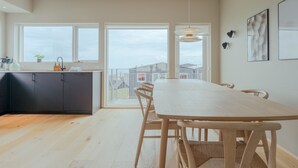 Food court - New Three Bedroom Townhouses With Sea View (Hoyvík)
