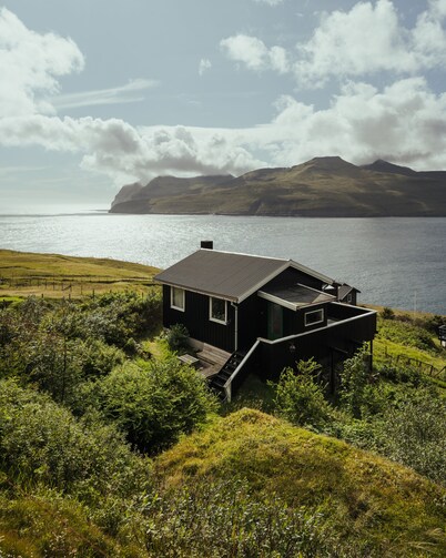 Cottage With Stunning View Of The Sea And Islands.