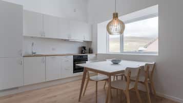 Studio | Private kitchen | Full-size fridge, microwave, oven, stovetop