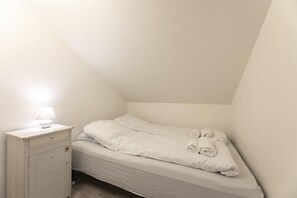 House | Individually decorated, individually furnished, iron/ironing board - The Boathouse - Streymnes (Streymnes)