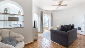 TV - Borda D'Agua - Waterside apartments (Luz)