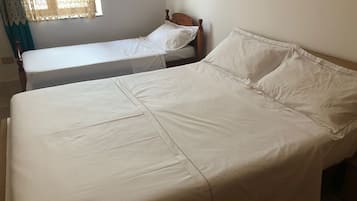 1 bedroom, iron/ironing board, bed sheets