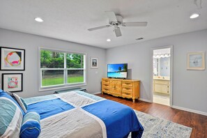 3 bedrooms, iron/ironing board, free WiFi, bed sheets