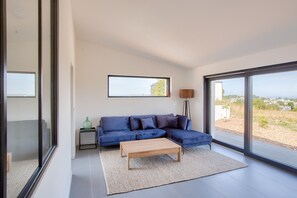 TV - New villa with pool and sea view, for 9 (Pléneuf-Val-André)