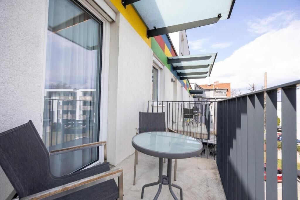 Photo - SHOME Hotel Graz I Self-Check-In I Free Parking