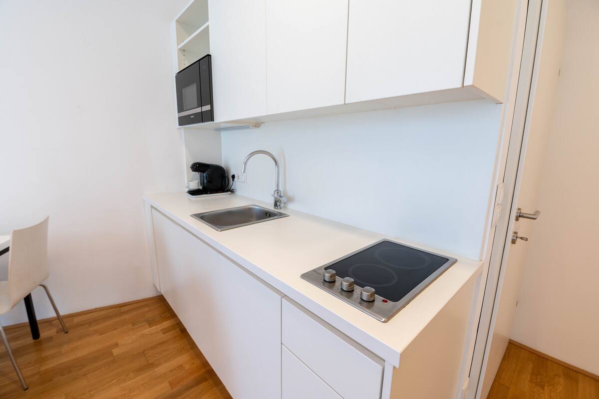 deluxe studio | private kitchen