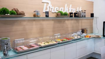 Daily buffet breakfast (EUR 14.90 per person)