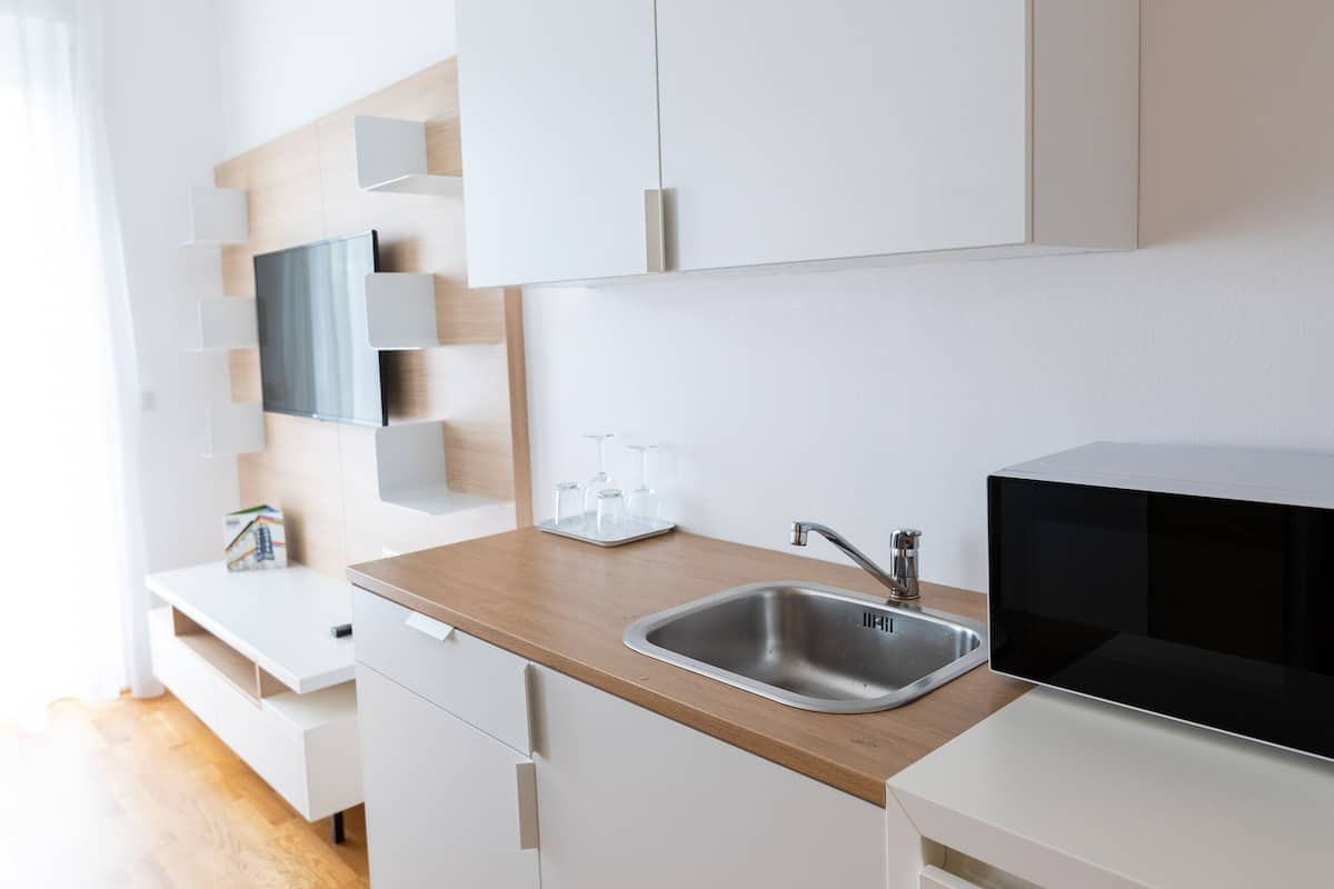 senior suite | private kitchenette