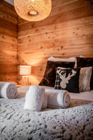 3 chambres, fer et planche à repasser, Wi-Fi gratuit